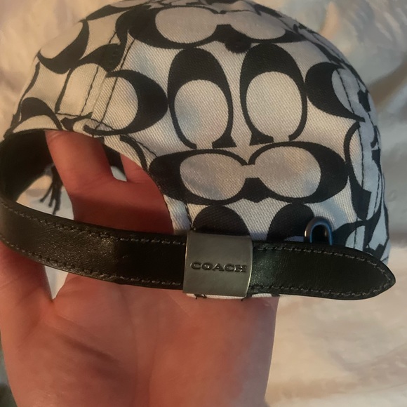 COACH Cap NWT - Picture 6 of 7